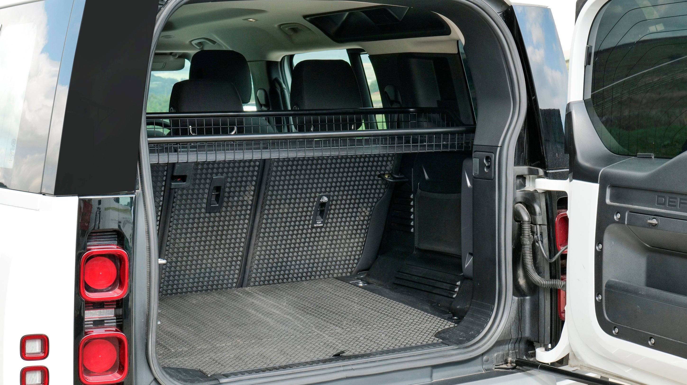 Defender 110 Boot Basket (2020+) – MUD-UK Defender 110 Boot Basket (2020+) – MUD-UK